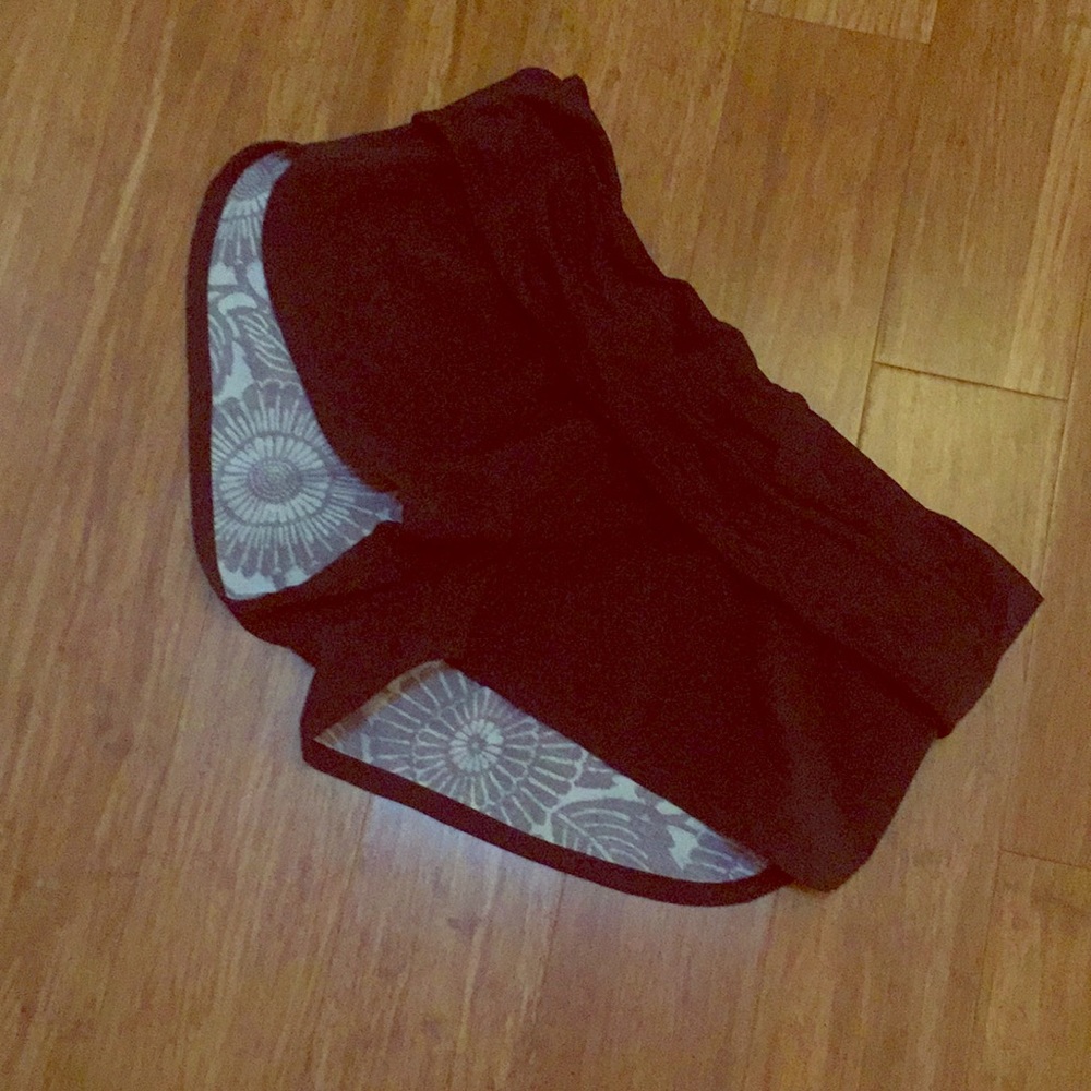 Lululemon reversible shorts